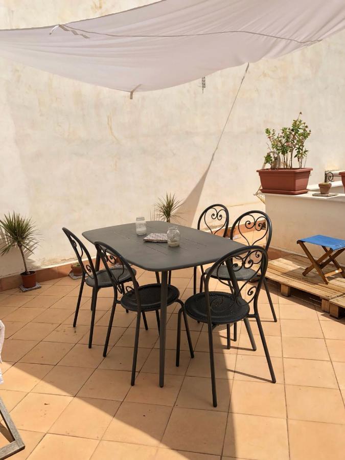 Appartamento Mansardato Nel Cuore Di Palermo - Accesso Terrazza Exterior photo